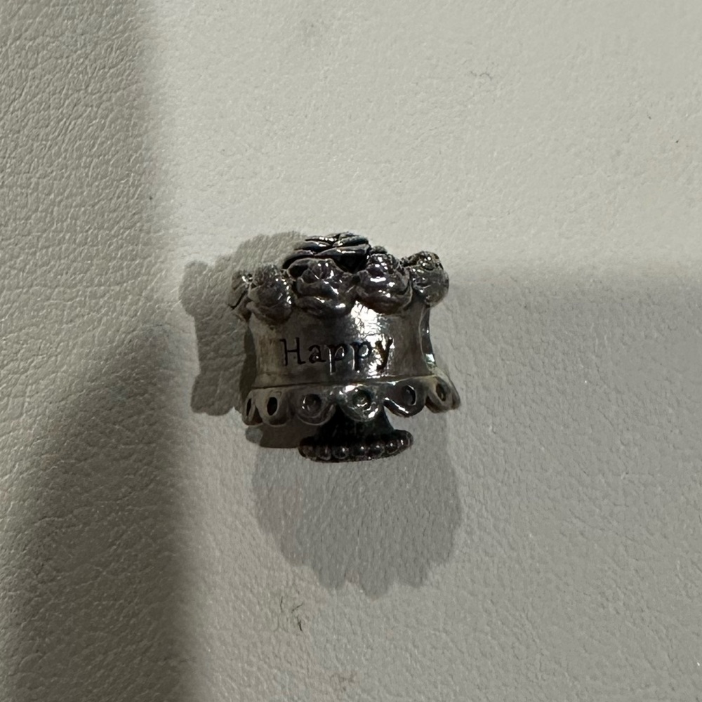Pandora birthday cake charm